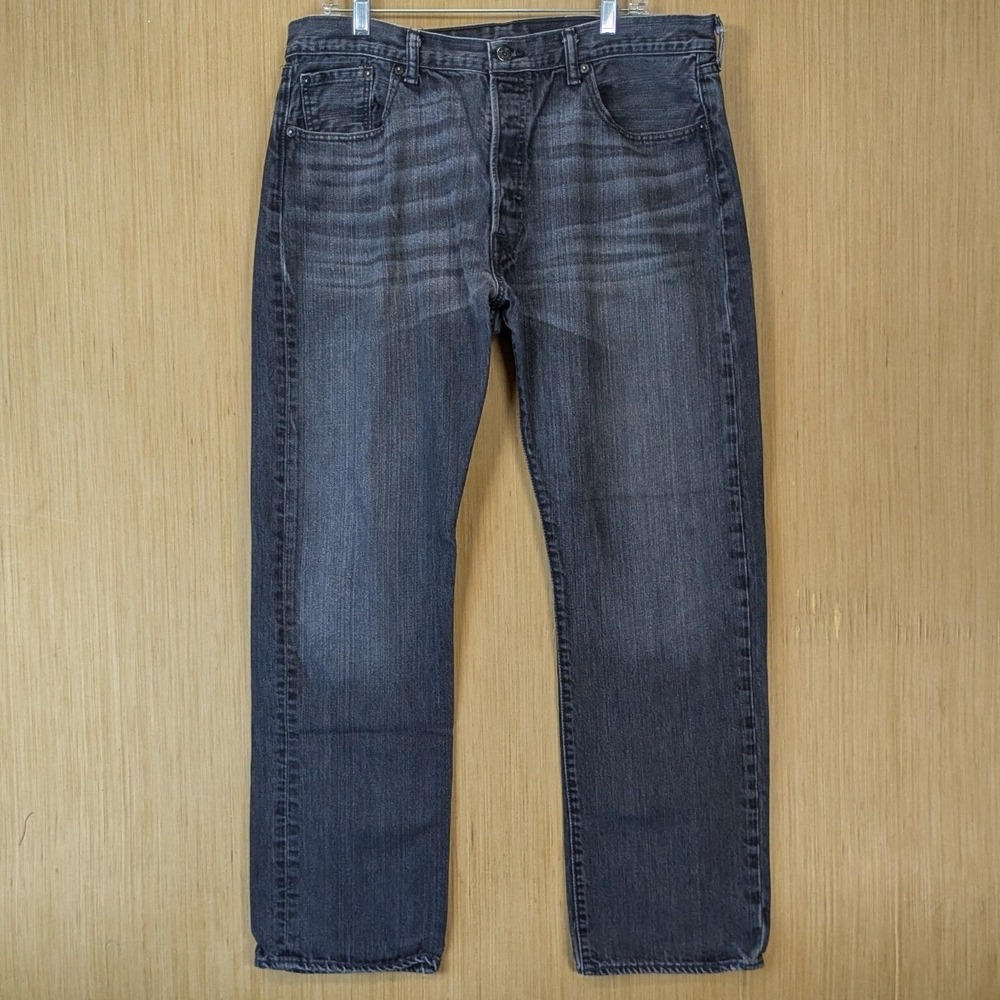 Levis 501 Original Fit Jeans Men 38x32 Black Faded Button Fly Straight Leg Denim